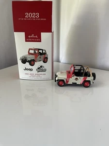 HALLMARK JURASSIC PARK 1992 JEEP WRANGLER #3 SERIES 2023 CHRISTMAS ORNAMENTS - Picture 1 of 3