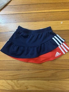 Adidas Cute Design skirt - Picture 1 of 3