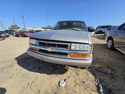 Used Fuel Pump fits: 2004 Chevrolet Blazer s10/jimmy s15 Pump Assembly 4 Dr Grad - Image 1 of 4