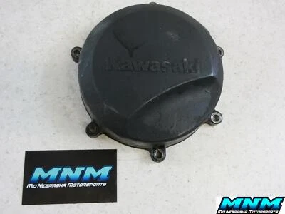 Kawasaki Ke175 KE 1980 Enduro GENUINO Motor Estator Magneto Estuche Cubierta Derecha Foto 1 de 4