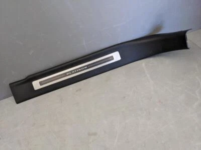 Placa de umbral trasero izquierdo OEM 2015-2020 Cadillac Escalade ESV 23475146 Foto 1 de 4