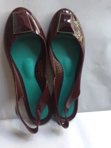 NWOB OKABASHI OKA-B Burgundy Plastic Slingback Ballet Flats Sz 8 ~ EU 38 - Picture 1 of 12