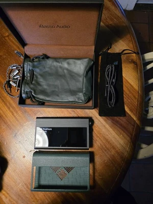 iBasso Audio D16 Taipan Portable DAC Headphone Amp - Image 1 of 4