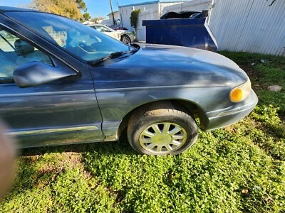 Guardabarros derecho Lincoln Continental 1998-1999-2000-01-2002 pintura azul kx Foto 1 de 2