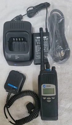 TAIT TP9155 VHF P25 Radio TP9100 Series 136-174 MHz  W/ Accessories - image 1 of 4