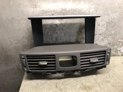 14 15 16 17 18 19 Infiniti Q70 Center Dash Air Vent Screen Trim Bezel  - Image 1 of 2