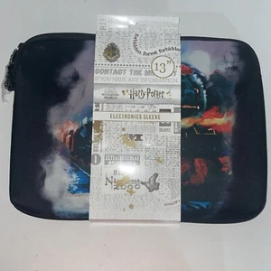 Harry Potter Hogwarts Express 13" Laptop/Tablet Zip Sleeve Case Platform 9¾ E10F - Picture 1 of 10