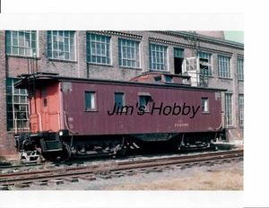 Photograph:  Boston & Maine Caboose #104068 - 1967 8 X 10 - Picture 1 of 1