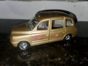 Vintage CORGI Austin London Taxi Great Britain the queens golden jubilee gold - Picture 1 of 7