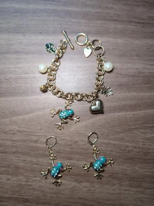 Betsey Johnson Frosch Bettelarmband und passende Ohrringe  - Bild 1 von 9