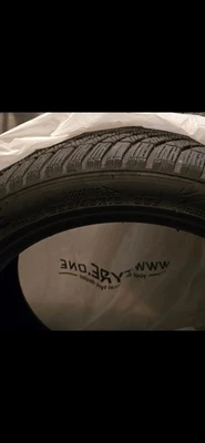 Zwei Reifen Bridgestone Blizzak LM005 225/45 R18 95V XL, FSL, 3PMSF (PKW Winter) - Bild 1 von 3