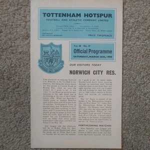 65/6 Tottenham Hotspur Reserves v Norwich City Reserves (Football Combination) - Picture 1 of 3