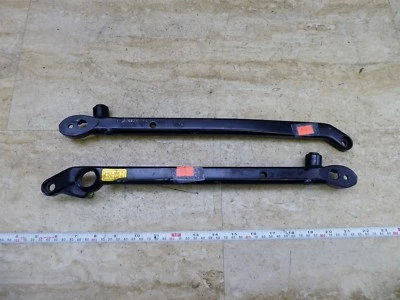 1984 Honda V65 Sabre VF1100 H1518. кронштейны подрамника заднего сиденья - Изображение 1 из 4