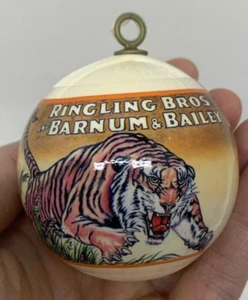 Vintage '82 Ringling Bros & Barnum & Bailey Zirkus großes Bingo 2-stöckiges Elefant Ornament - Bild 1 von 7