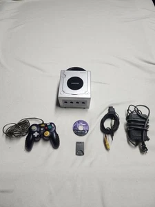 Nintendo GameCube Silver Platinum DOL-101 Console W/ Cords TESTED Bundle 1 Game - Picture 1 of 16