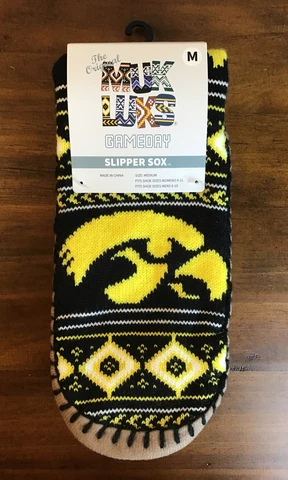 NEW IOWA HAWKEYES UNISEX GAMEDAY SLIPPER SOCKS MUK LUKS SIZE MEDIUM Cover