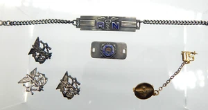 Pulsera de identificación de enfermeras registradas RN de colección de la década de 1930 Segunda Guerra Mundial esterlina NAVY COAST GAURD TF916 - Imagen 1 de 13