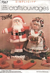 Muñecas Mr & Mrs Claus, patrón de costura Simplicity 7067 de Tonerkins - Imagen 1 de 2
