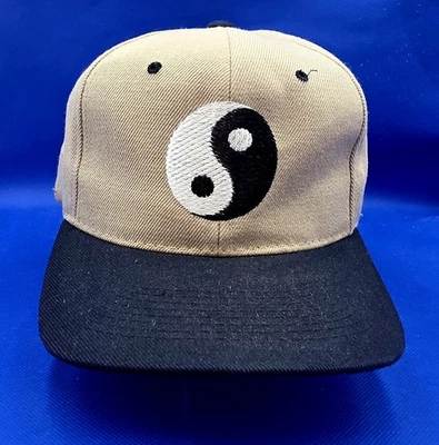 Шляпа дальнобойщика Ordinary Crowns желтовато-коричневая инь ян унисекс для взрослых  - Изображение 1 из 4