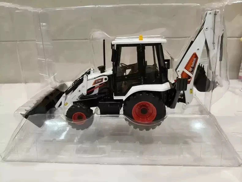 Bobcat B760 Backhoe Loader Model 1:25 Scale - Image 1 of 4