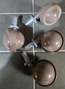  Kenrick Shepherd castors Set Of 4  For sofa settee chairs Ect Genuine socket - Picture 1 of 2