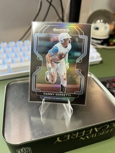 2022 Panini Prizm Draft Picks - Danny Serretti #PDP177 (RC) BLACK - Bild 1 von 2