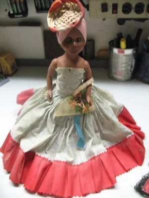   MUÑECA CALIPSO CARIBEÑA VINTAGE con OJOS DORMIDOS HECHA EN HONG KONG   Foto 1 de 4