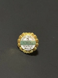 Prendedor de solapa vintage de molinos textiles Cherokee relleno de oro de 10 k 5 años de servicio - Imagen 1 de 9