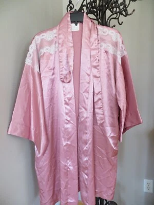 Bata vintage para mujer California Dynasty talla grande rosa longitud media detalles de encaje  Foto 1 de 4