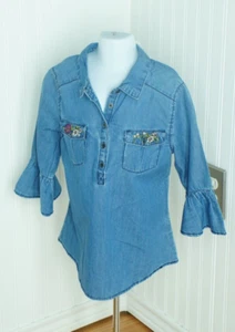 Buffalo David Bitton Girl M Chest 28" Top Blouse Pullover Denim Floral Top NWT - Picture 1 of 2