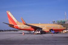 Southwest Airlines Boeing 737-700 old colors N761RR - Original 35mm slide