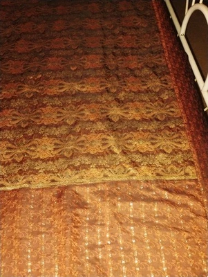 Винтажное сари из чистого южного шелка Sushila 92 X 86 можно использовать как покрывало для кровати  - Изображение 1 из 4