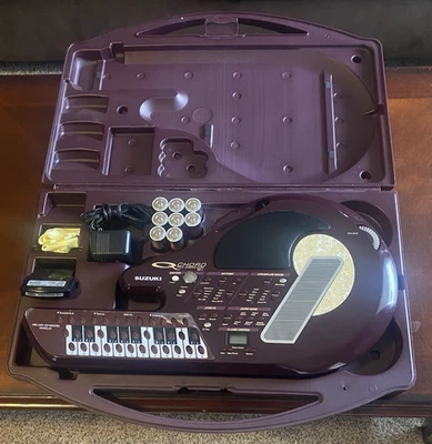Suzuki Q-Chord QC-1 Digital Songcard Guitar w/Extras - Image 1 of 4