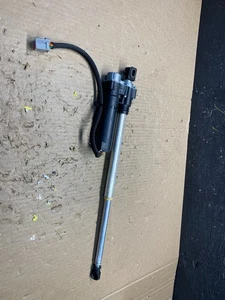 2013 to 2017 Lincoln MKZ Power Trunk Lid Lift Actuator Motor OEM t1544 DG - Picture 1 of 4