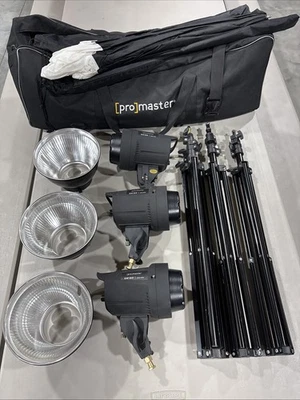 Promaster SM 180 Lighting Kit W/ Stands And Umbrellas. Carry Bag Set Of 3 - Image 1 of 4