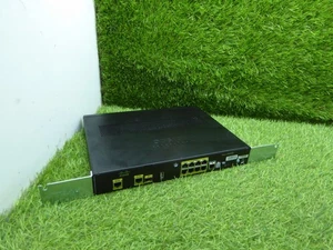 Routeur Gigabit Ethernet Cisco 892FSP *PAS D'ALIMENTATION* COMPREND DES OREILLES DE RACK #1F - Photo 1/4