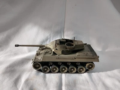 1/35 CARRO ARMATO HELLCAT M-18 COSTRUITO COME DA FOTO - Immagine 1 di 2