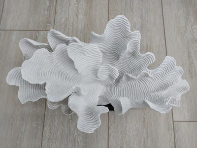 Estatua de coral hoja Uttermost 19976 Foto 1 de 4