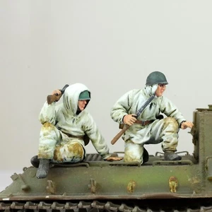 PreSale ProPainted Set 02 1:35 Soviet Tank Riders Winter Uniform WW2 (No Tank) - Picture 1 of 13