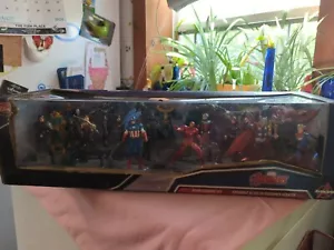 Marvel Avenger Mega Figurine Set 20 pieces Rare Disney Store Vintage - Picture 1 of 9