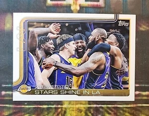 2025-26 Topps Basketball Showtime Stars Shine In LA #293 Reaves & James Lakers  - Bild 1 von 2