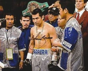 MARCO ANTONIO BARRERA BOXING HOFer AUTHENTIC ORIGINAL AUTOGRAPHED PHOTO - Picture 1 of 2