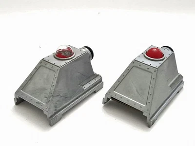 2x VINTAGE  MARX TRACK END BUMPERS LIGHTED O GAUGE Plastic - Image 1 of 4