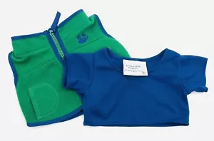 Build-A-Bear blaues T-Shirt & grüne Fleeceweste Outfit passt 10-24 Zoll gebraucht, in einwandfreiem Zustand - Bild 1 von 7