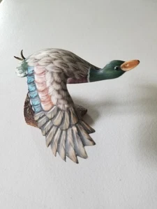 MALLARD DUCK IN FLIGHT MINI FIGURINE ON WOOD BASE - Picture 1 of 6