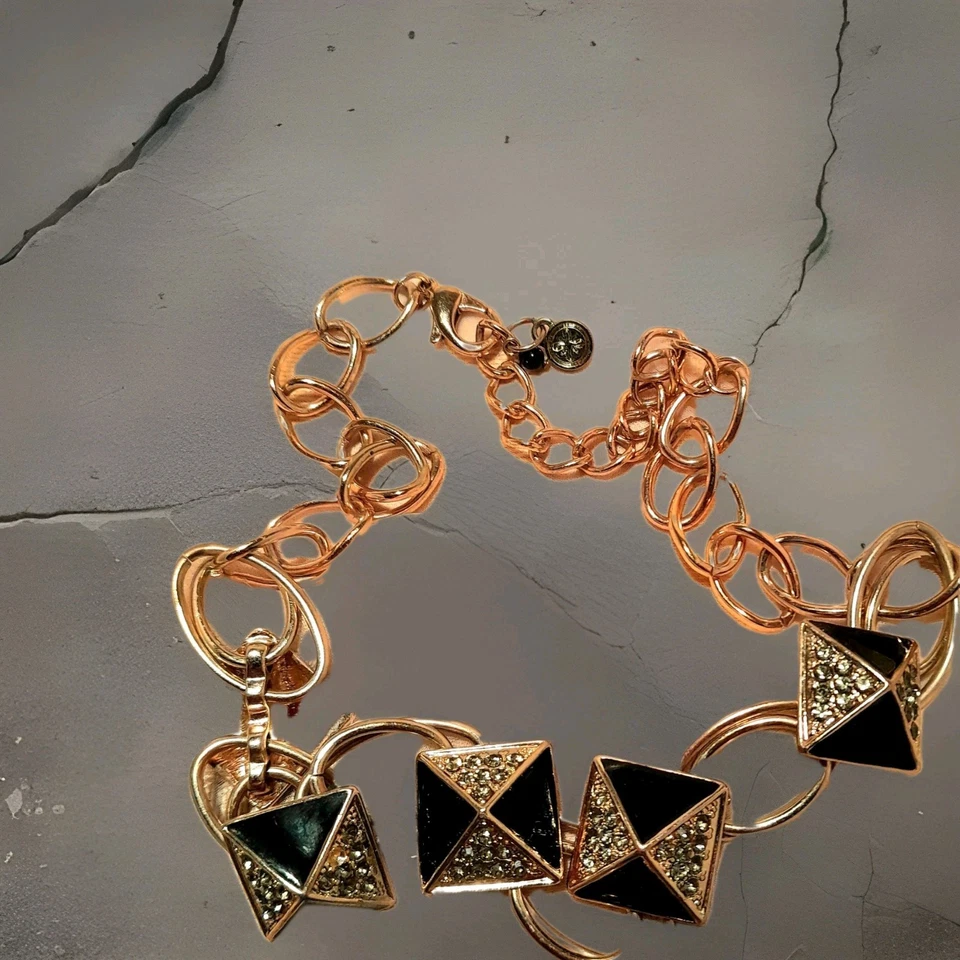 Hermoso collar Vera Wang Foto 1 de 4