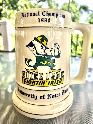 1988 NOTRE DAME UNIVERSITY FIGHTIN' IRISH NATIONAL CHAMPIONS BEER STEIN MUG Cover
