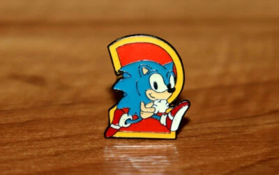 1992 Sonic the Hedgehog 2 Very Rare Pin / Badge Sega Genesis Collectible  - Image 1 of 4