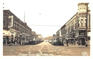 Ellensberg WA vetrine scena di strada auto d'epoca Bostic's Drug Store RPPC - Foto 1 di 2