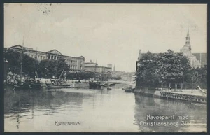 DENMARK. Kjøbenhavn. Havneparti med Christiansborg Slot (PC003) - Picture 1 of 2